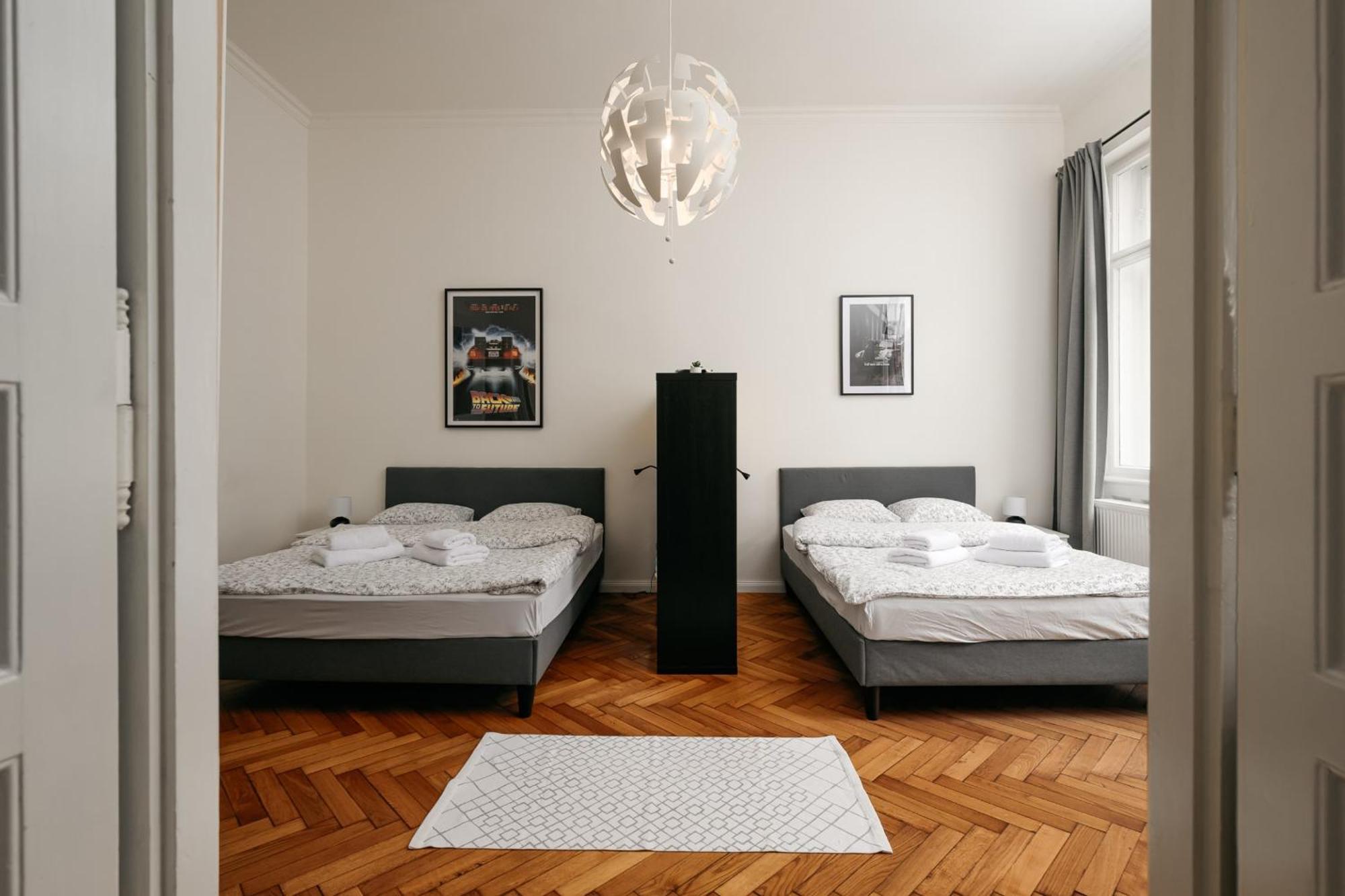 Comfortable And Cosy Apt A Few Steps From Dancing House And Naplavka Dance Praha Bagian luar foto