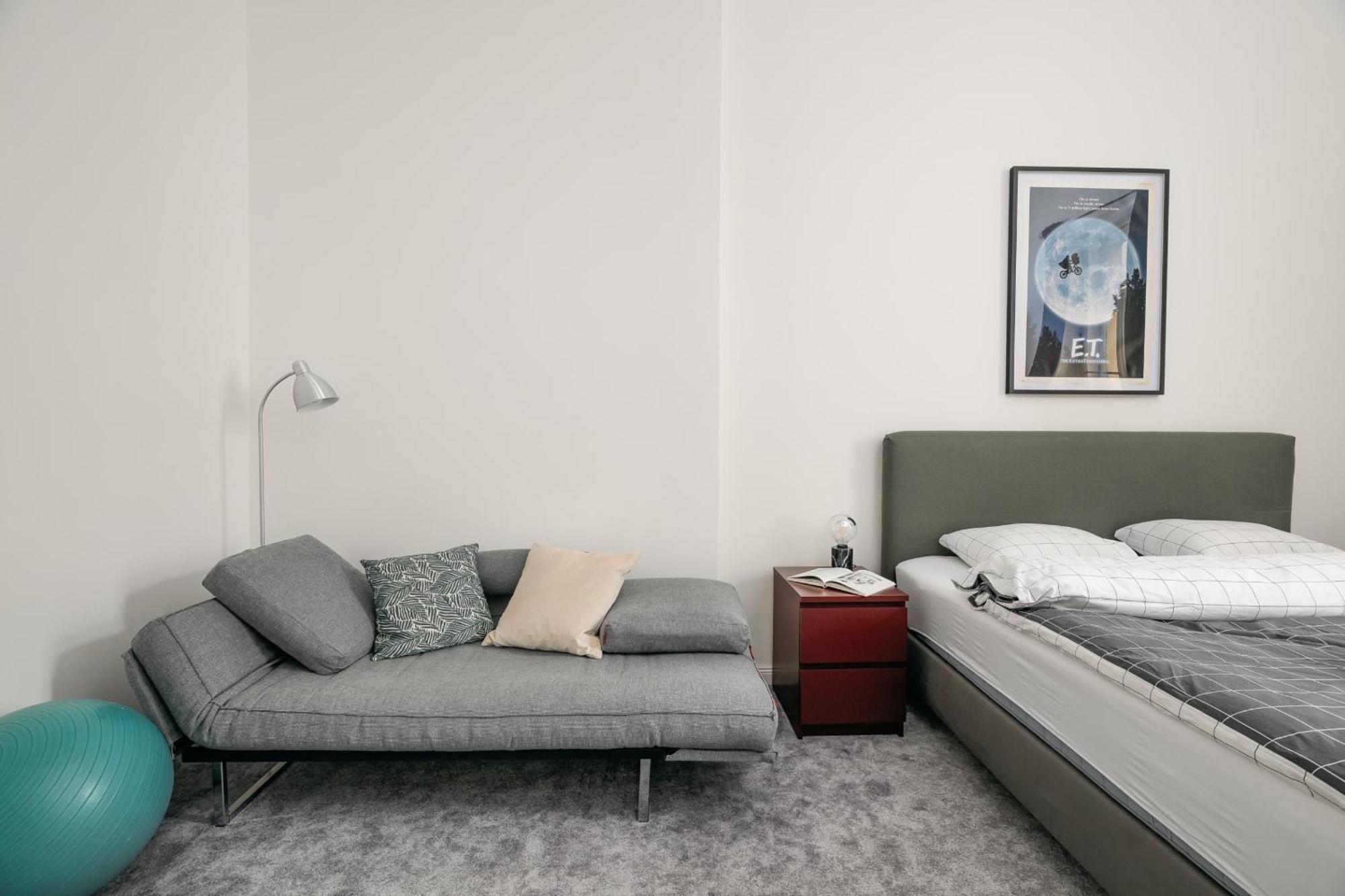 Comfortable And Cosy Apt A Few Steps From Dancing House And Naplavka Dance Praha Bagian luar foto