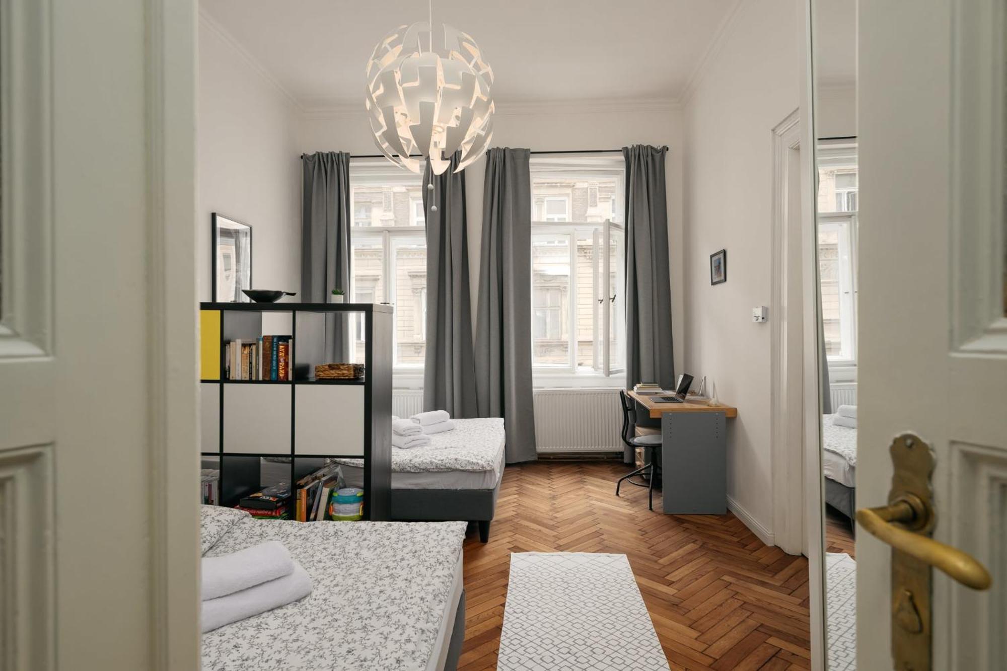 Comfortable And Cosy Apt A Few Steps From Dancing House And Naplavka Dance Praha Bagian luar foto